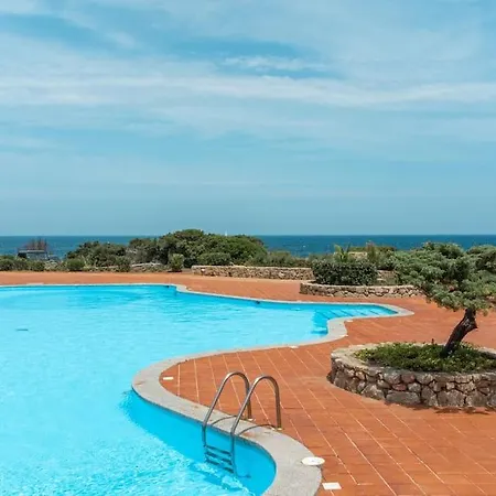 Dolce Sposa Swimming Pool And Private Beach Порто-Черво