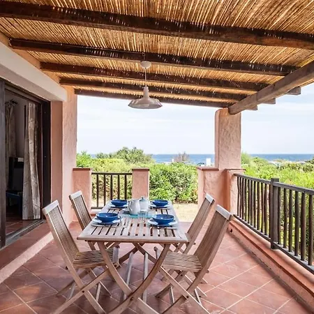 Dolce Sposa Swimming Pool And Private Beach Порто-Черво